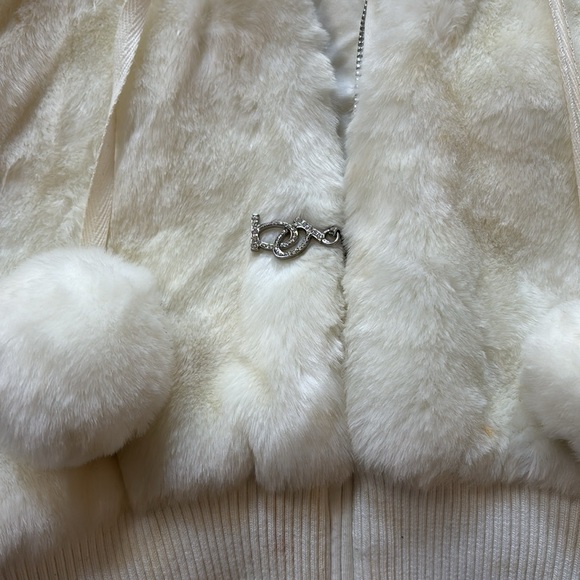 White Faux Fur Hooded Vest - Picture 2 of 4
